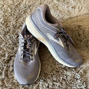 Brooks Ghost 12 Running Shoes Men’s 11 Wide D Gray Neutral Cushioned